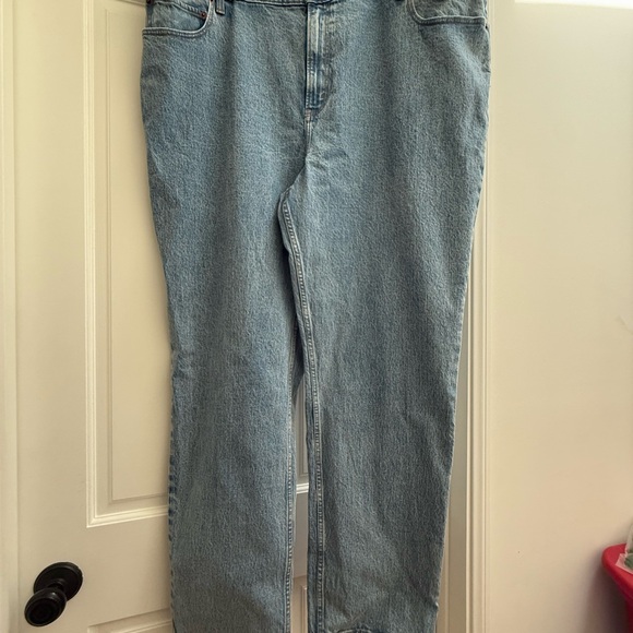Abercrombie & Fitch '90s Straight Ultra High Rise Jeans - Picture 6 of 16